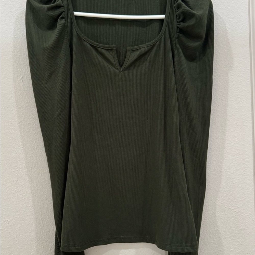 Elegant Green Women's Blouse